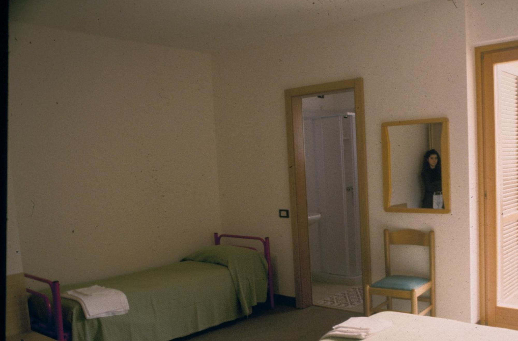 Hotel Cristina テンノ エクステリア 写真